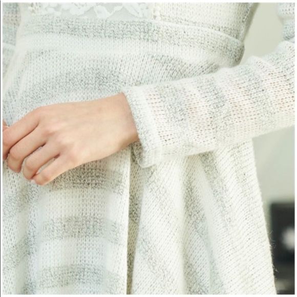 54. NWT RYU, Beautiful Winter Ivory Sweater Dress - Picture 4 of 8